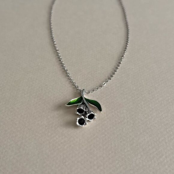 Flower Necklace #1685 - Picture 4 of 4